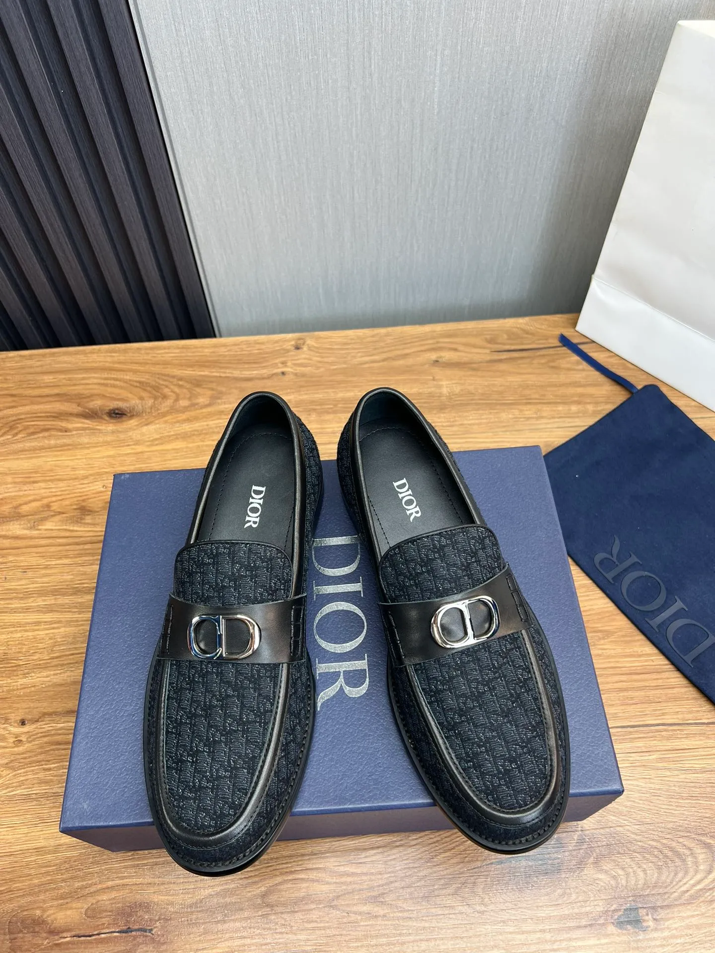 Men's men's shoes 💰580💰 Dior men's business casual leather shoes 👞all made of imported original brand leather, just to create a more comfortable wearing experience, upper: original cowhide ➕ imported sheepskin lining, original non-slip and wear-resistant rubber outsole ✔️36-45 (38.45 non-refundable)